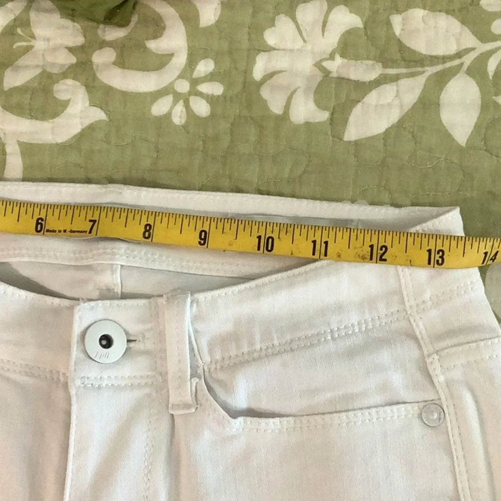 J Jill Denim Authentic Fit Slim Ankle White Jeans Pants 0 Petite 0P - Picture 9 of 9